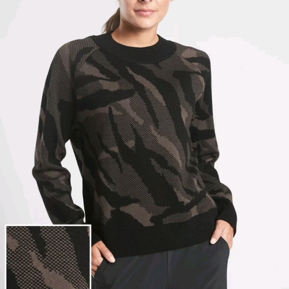 Athleta Jacquard Crew Sweater Camo Small